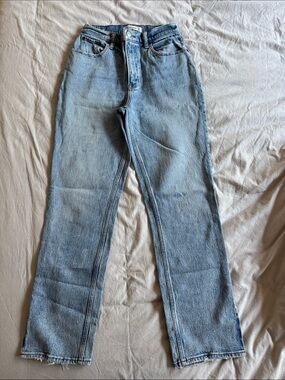 Abercrombie & Fitch 90s Straight Ultra High Rise Light Wash Jeans Size 4